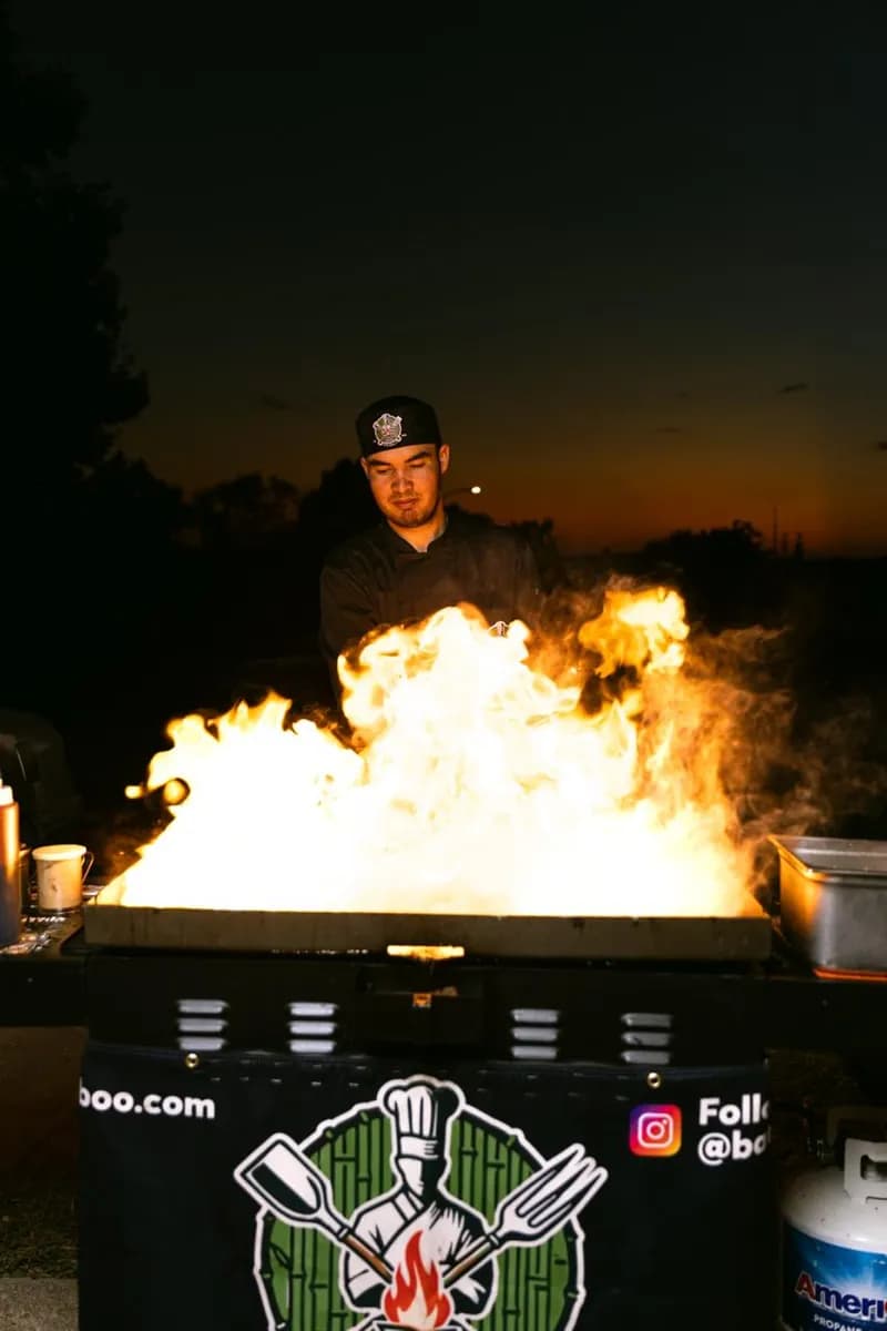 Private hibachi chef catering an event in Dallas, Texas