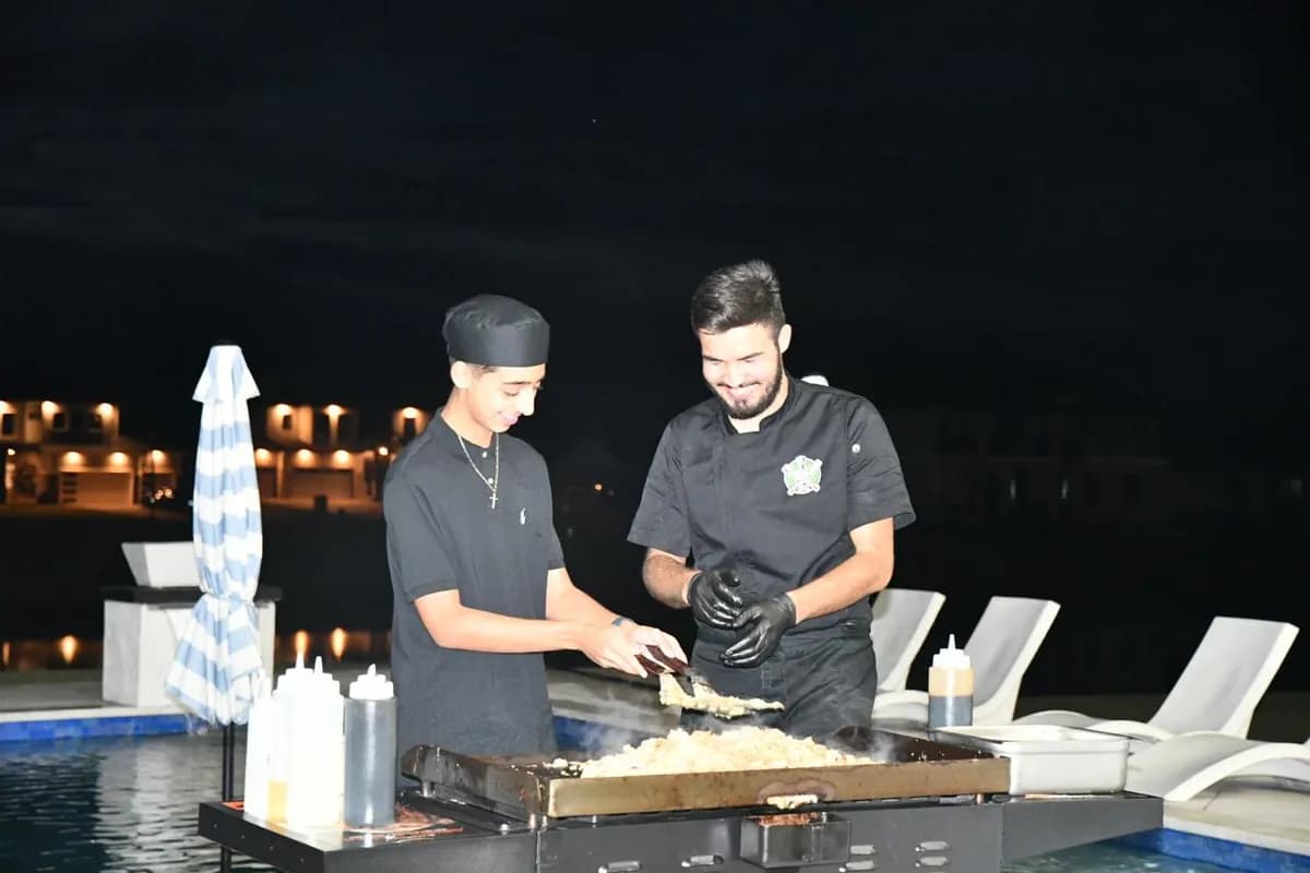 Private hibachi chef catering an event in Plano, Texas